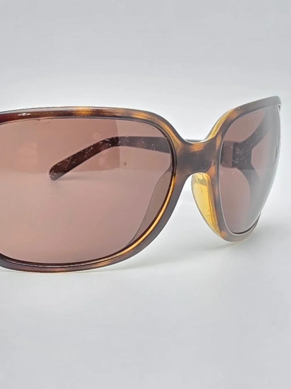 Dolce & Gabbana this listing